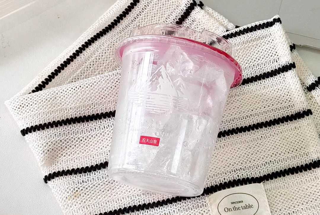 专为量产而生!吕工机械推出柔性化全自动食用冰杯灌装系统