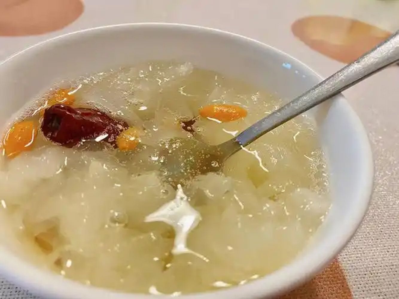 1753841194475217.jpg 银耳羹01.jpg